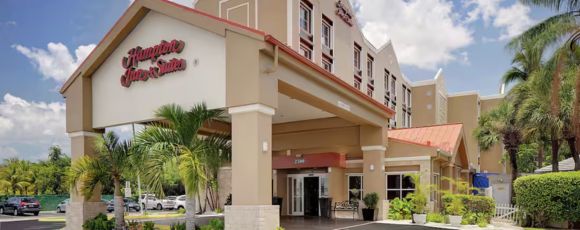 Cheap-Suites-in-Fort-Lauderdale-Free-Parking