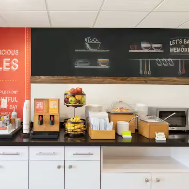 The Hampton Inn & Suites Ft. Lauderdale with free hot breakfast